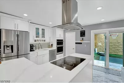 76 Holmes St, Belleville, NJ 07109 - Photo 5