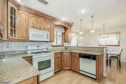 13 Little Doe Run, Jefferson Township, NJ 07438 - Photo 11