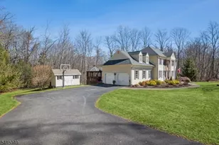 7 Robin Ct, Chester, NJ 07930 - Photo 3