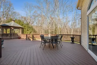 7 Robin Ct, Chester, NJ 07930 - Photo 19