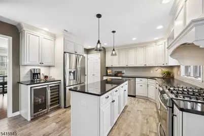 7 Robin Ct, Chester, NJ 07930 - Photo 11