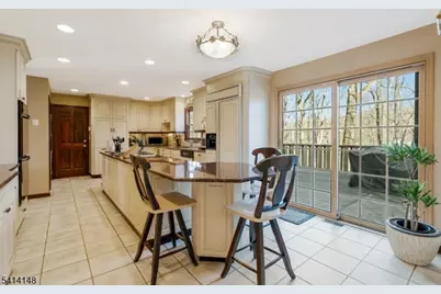 2 Forest View Dr, Chester, NJ 07930 - Photo 9