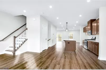 11 Peckwell St, Mount Olive, NJ 07828 - Photo 9