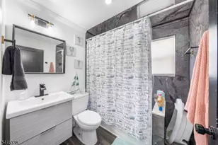 157 Hillside Rd, Elizabeth, NJ 07208 - Photo 17