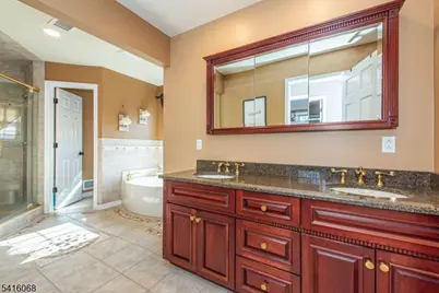 18 Stonycroft Rd, Wayne, NJ 07470 - Photo 19