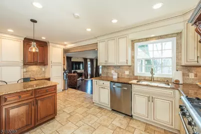 18 Stonycroft Rd, Wayne, NJ 07470 - Photo 7