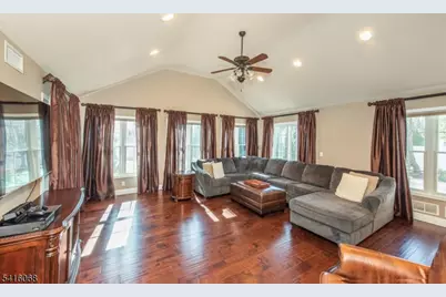 18 Stonycroft Rd, Wayne, NJ 07470 - Photo 15