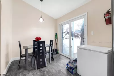 34 Cleveland Ave, Newark, NJ 07106 - Photo 5