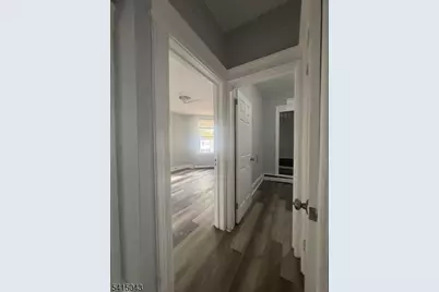 40 Wegman Pkwy, Jersey City, NJ 07305 - Photo 3