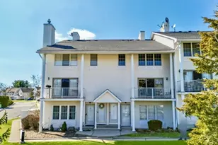 10 Amherst Ct, Hamburg, NJ 07419 - Photo 1