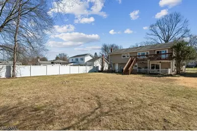 36 Williamsburg Dr, Roseland, NJ 07068 - Photo 27