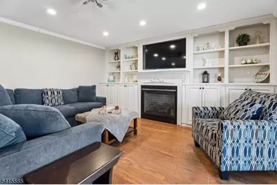 36 Williamsburg Dr, Roseland, NJ 07068 - Photo 17