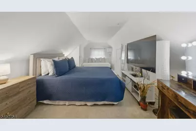 139 Madeline Ave, Clifton, NJ 07011 - Photo 13