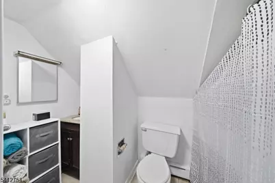 139 Madeline Ave, Clifton, NJ 07011 - Photo 15