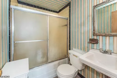 35 Beechwood Dr, Wayne, NJ 07470 - Photo 11