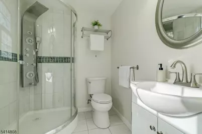 60 E Sherbrooke Pkwy, Livingston, NJ 07039 - Photo 15