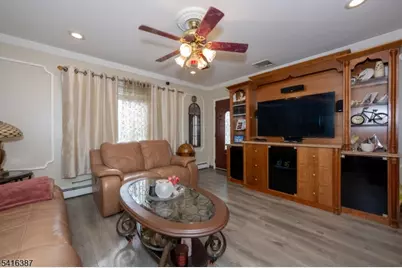 52 Mount Pleasant Ave, Woodland Park, NJ 07424 - Photo 7