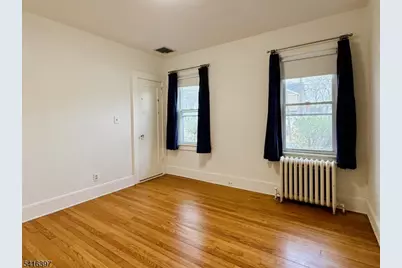 23 Lincoln Ave W, Cranford Township, NJ 07016 - Photo 9