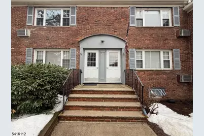 2 Wedgewood Dr Unit 4, Verona, NJ 07044 - Photo 3