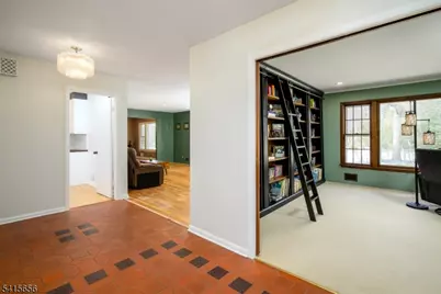 3 Sylvan Ct, Livingston, NJ 07039 - Photo 7