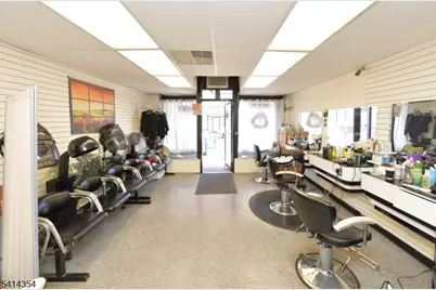 306 Queen Anne Rd, Teaneck Township, NJ 07666 - Photo 31