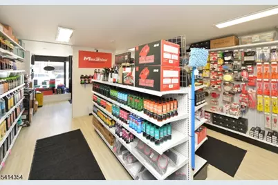 306 Queen Anne Rd, Teaneck Township, NJ 07666 - Photo 21