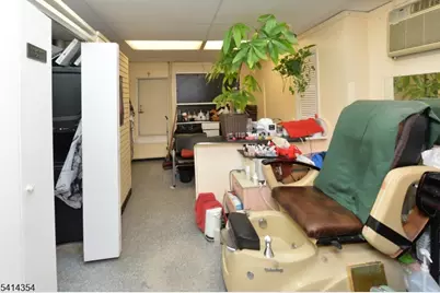 306 Queen Anne Rd, Teaneck Township, NJ 07666 - Photo 27