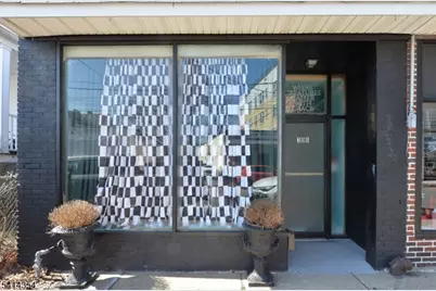 306 Queen Anne Rd, Teaneck Township, NJ 07666 - Photo 3