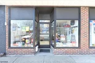 306 Queen Anne Rd, Teaneck Township, NJ 07666 - Photo 15