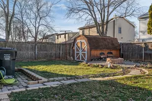 77 W Arthur Pl, Woodbridge Township, NJ 08830 - Photo 25