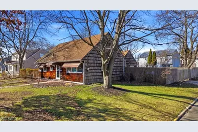 77 W Arthur Pl, Woodbridge Township, NJ 08830 - Photo 23