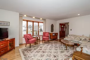 34 Timberlane Dr, Woodbridge Township, NJ 07067 - Photo 7