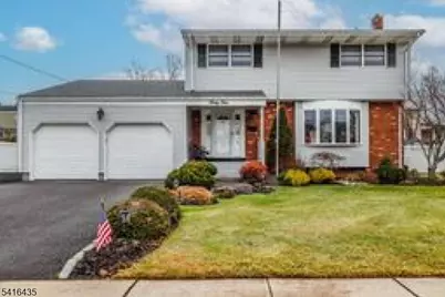 34 Timberlane Dr, Woodbridge Township, NJ 07067 - Photo 1