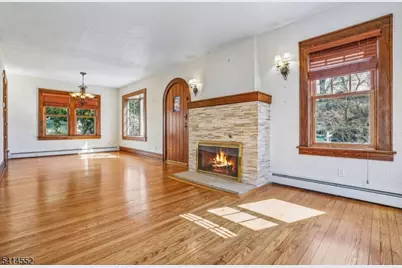 11 S Cedar Pkwy, Livingston, NJ 07039 - Photo 3