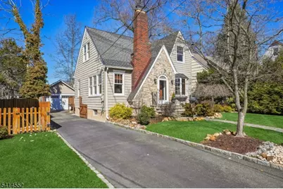 11 S Cedar Pkwy, Livingston, NJ 07039 - Photo 1