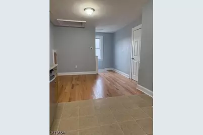 51 Myrtle Ave Unit #2, Clifton, NJ 07014 - Photo 3