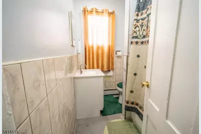 108 Hollywood Ave, East Orange, NJ 07018 - Photo 11