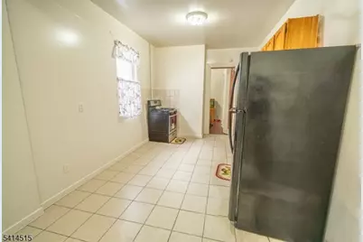 108 Hollywood Ave, East Orange, NJ 07018 - Photo 9