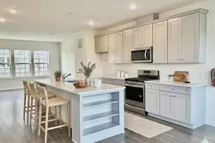 30 Haralson Ct, Livingston, NJ 07039 - Photo 3