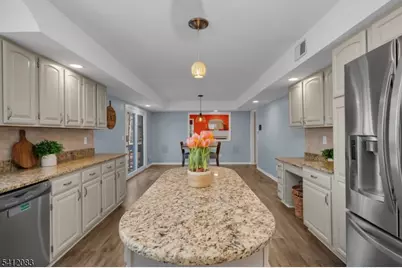 49 Heritage Ct, Randolph Township, NJ 07869 - Photo 17