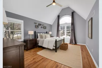 49 Heritage Ct, Randolph Township, NJ 07869 - Photo 5