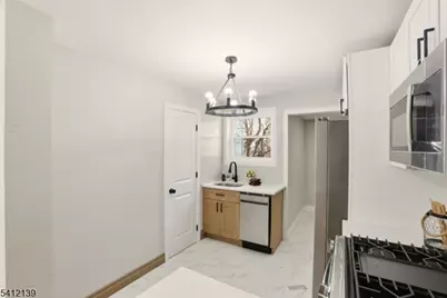 72 Lindsley Ave, Newark, NJ 07106 - Photo 11