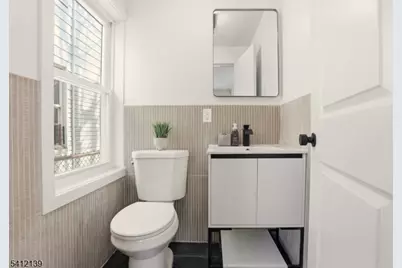 72 Lindsley Ave, Newark, NJ 07106 - Photo 17