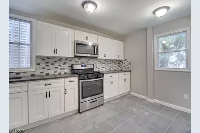 198 N 17th St #2, East Orange, NJ 07017 - Photo 9