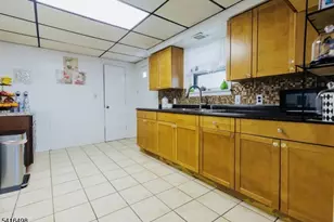 622 Tremont Ave, Orange, NJ 07050 - Photo 5