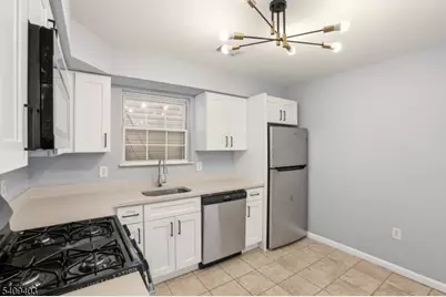 884 S 17th St, Newark, NJ 07108 - Photo 17