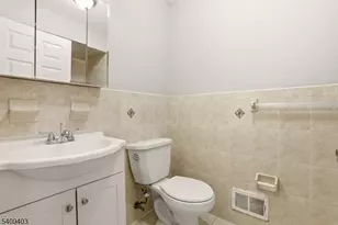 884 S 17th St, Newark, NJ 07108 - Photo 29