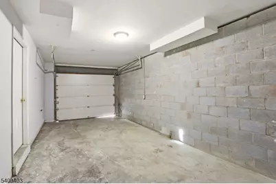 884 S 17th St, Newark, NJ 07108 - Photo 21