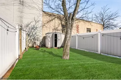 138 Broadway, Jersey City, NJ 07306 - Photo 29