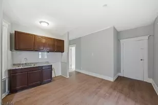 502 Stuyvesant Unit 2, Irvington, NJ 07111 - Photo 3